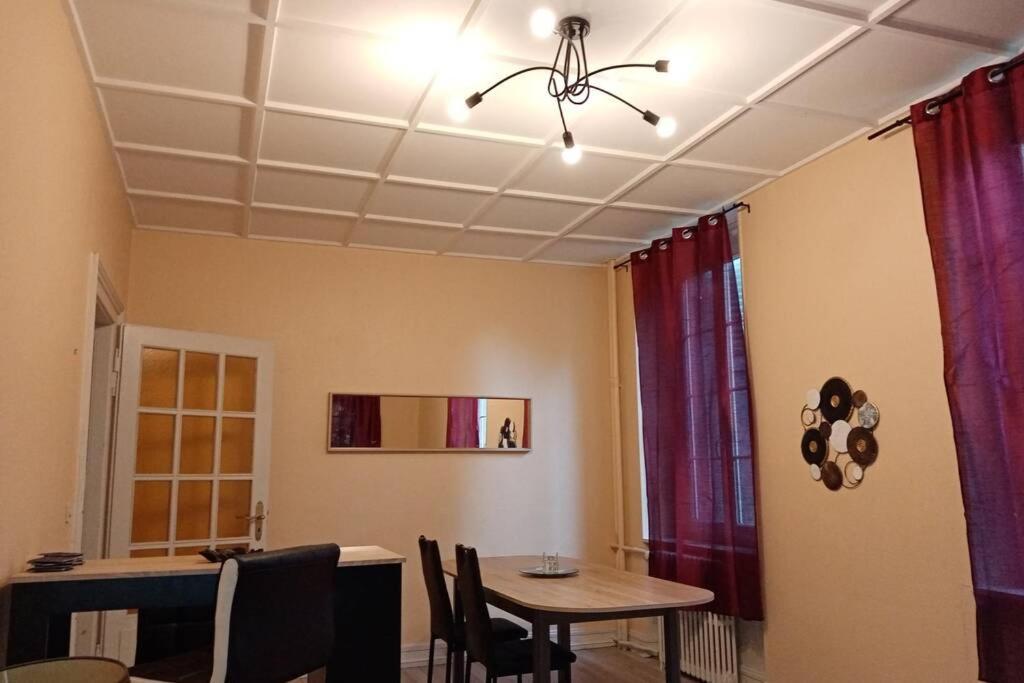 Le Tribunal Du Bon Samaritain Bouxwiller  Exterior foto